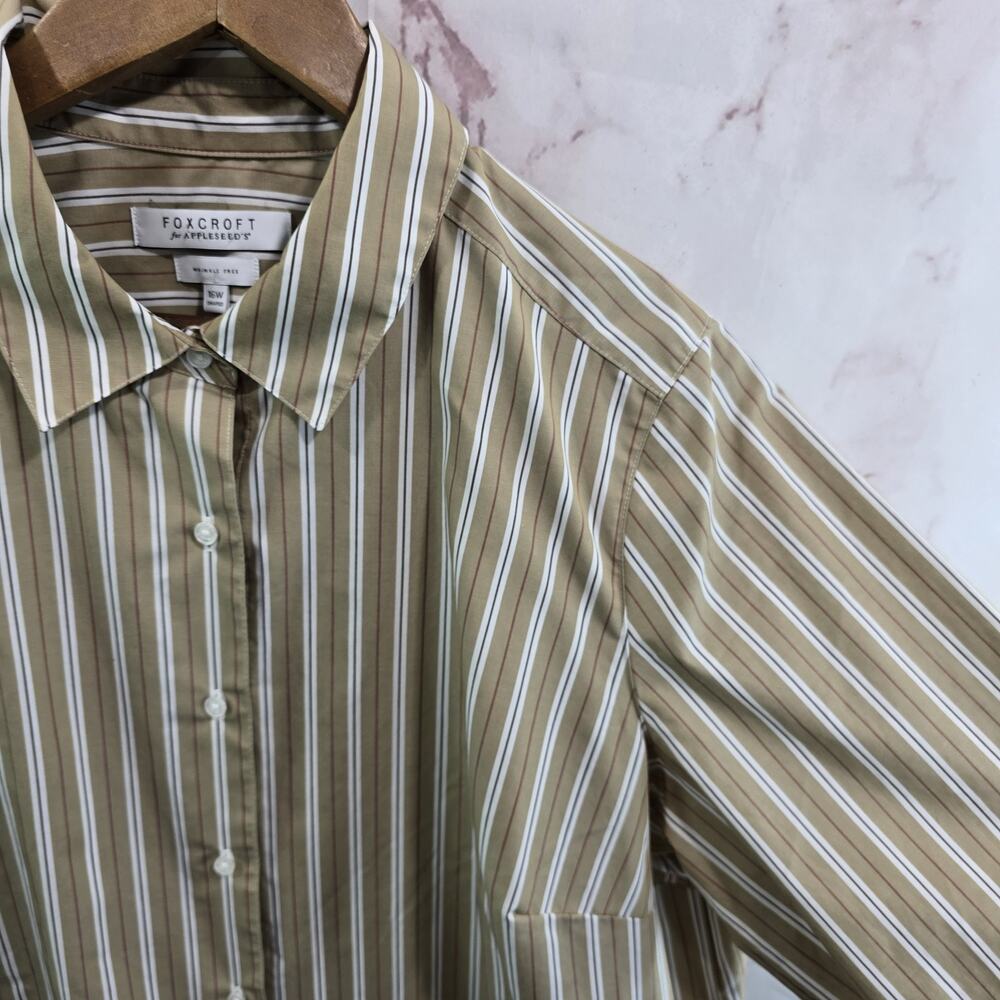 Foxcroft Shirt Women 16W Beige White Tan Striped Button Up Wrinkle Free Shaped - Picture 11 of 12